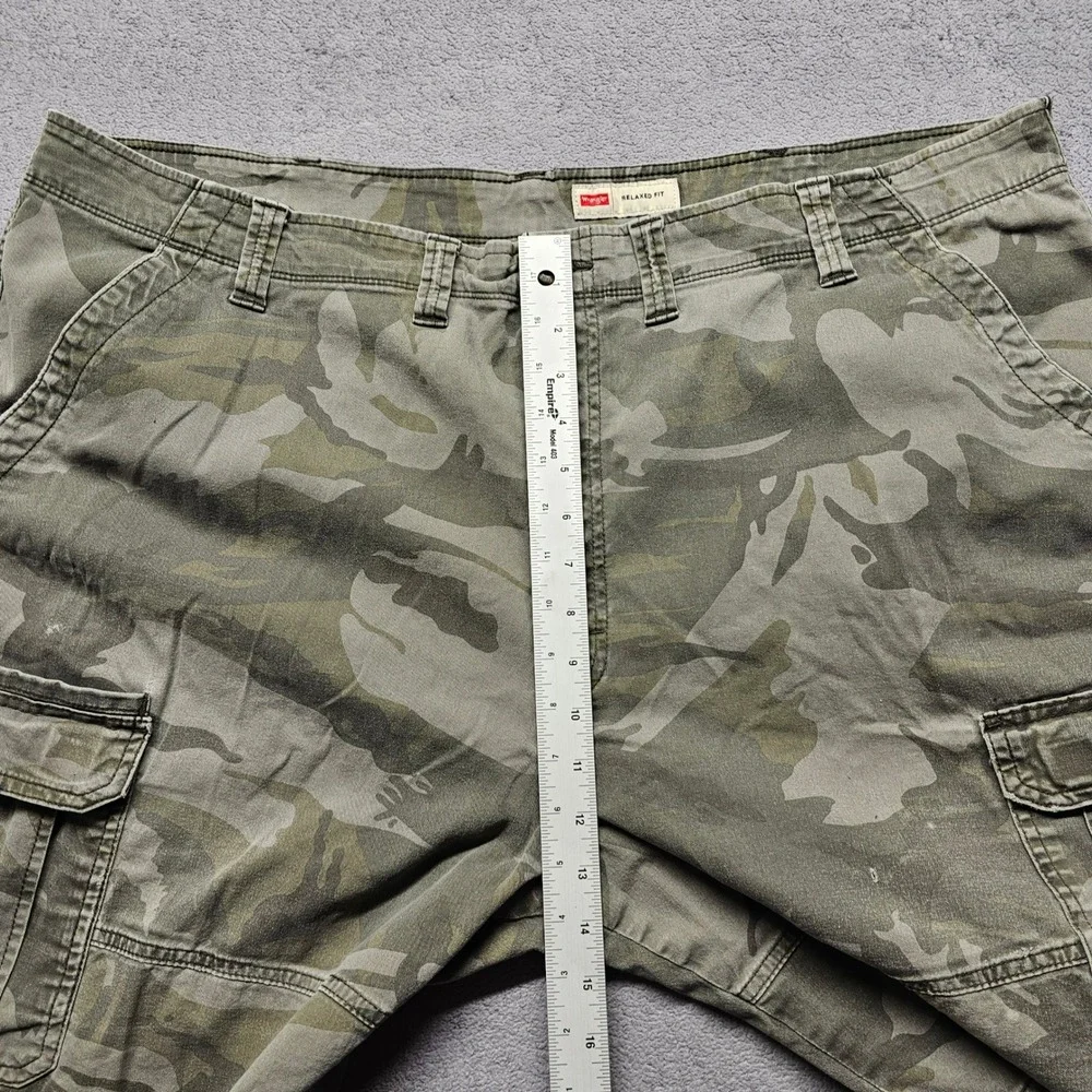 Wrangler Cargo Shorts Men 46 Green Camouflage Stretch Relaxed Fit Hiking Outdoor